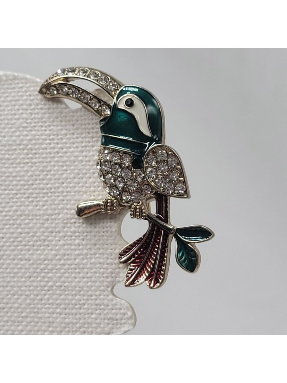 Crystal Toucan Bird Brooch Jewelry Pin With Rhinestones & Enamel Accents 2"